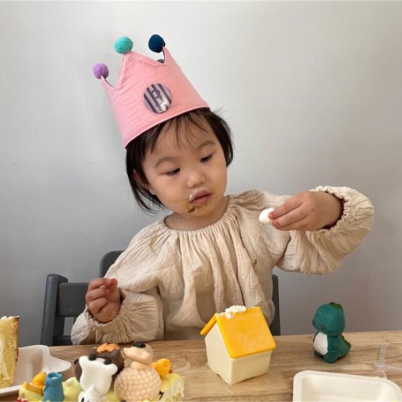 Topi mahkota foto pesta ulang tahun anak, topi mahkota Mini bola Pompom tebal dengan angka, properti fotografi, ikat kepala