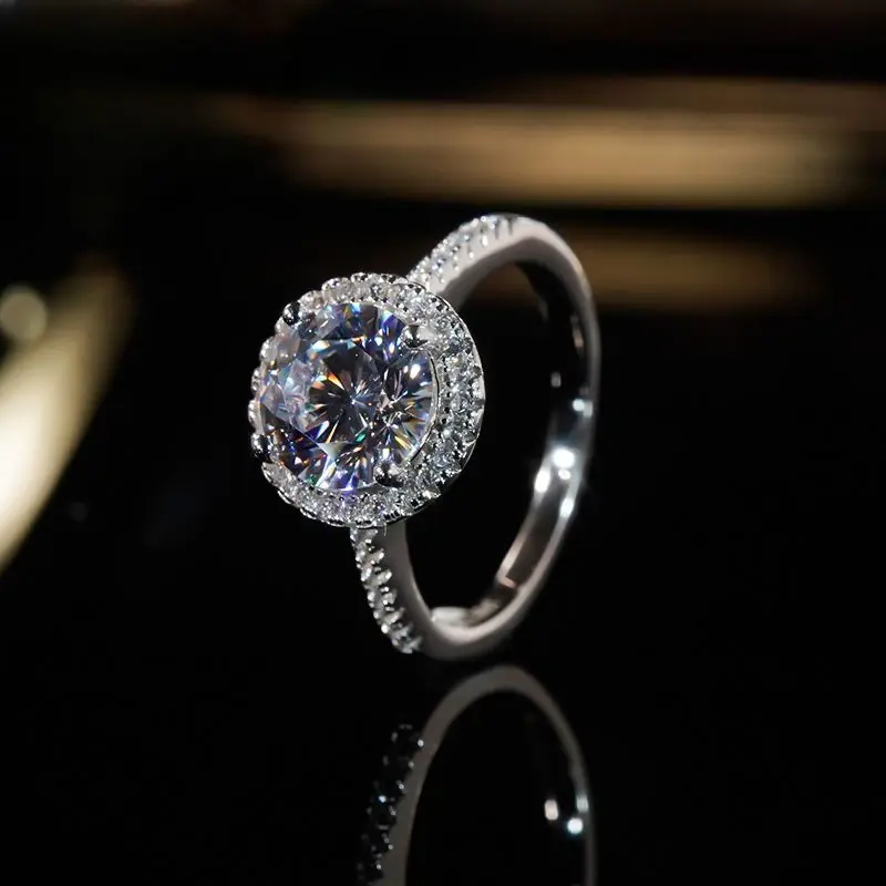 男性のためのプラチナラウンドモアッサナイトリング,4つの爪,プラチナクラスター,豪華なダイヤモンド,結婚式の提案,カワのケーキ,p950