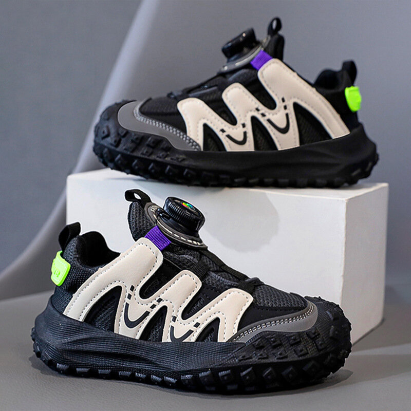 Черные кроссовки для мальчиков, Новинка весна-лето 2024, стильная детская обувь для бега с поворотной пряжкой и мягкой подошвой для мальчиков