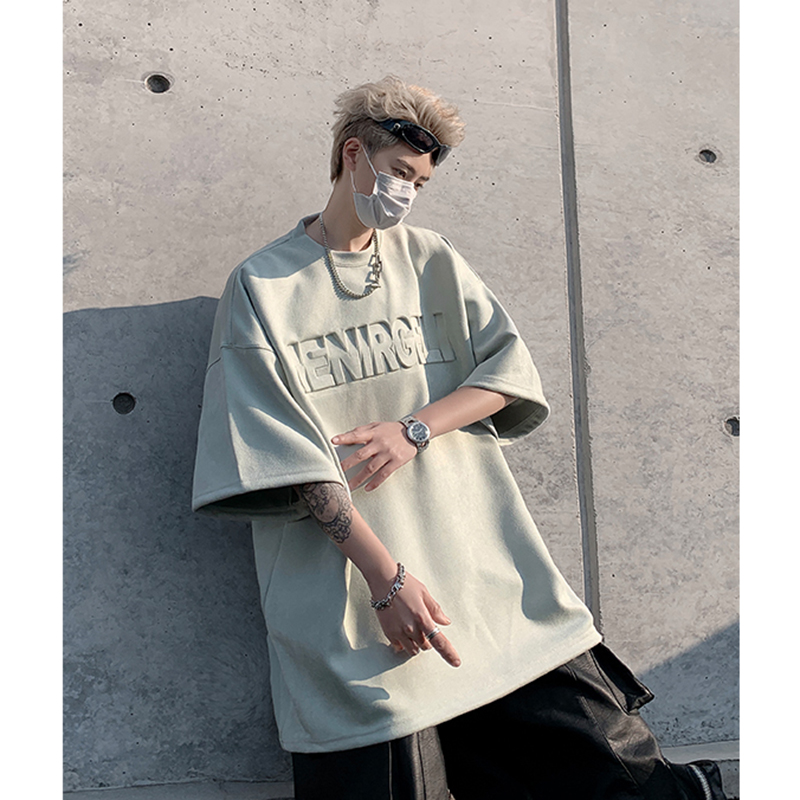 T-shirt a maniche corte stampata in acciaio scamosciato imitazione coreana per uomo in estate American high street bella coppia sciolta y2k top
