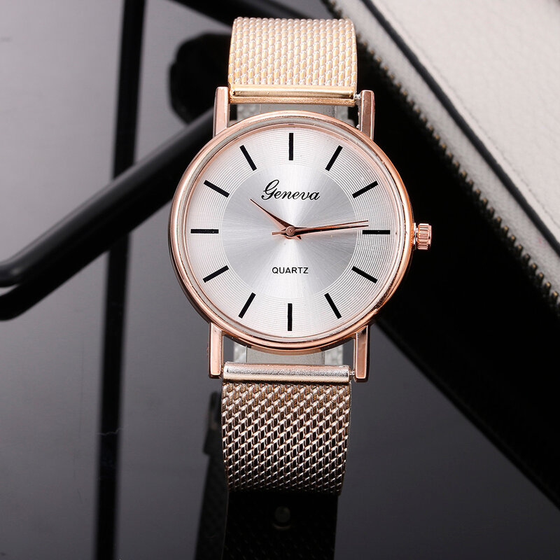 女性のハイエンドブルーガラスクォーツ時計、女性の腕時計、人生の区別、防水