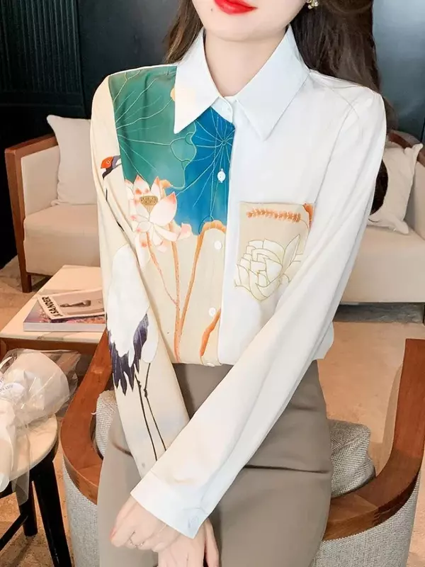 Camisa de manga larga de satén para mujer, blusa con cuello de solapa de flores, Top suelto de moda coreana, novedad de verano 2024