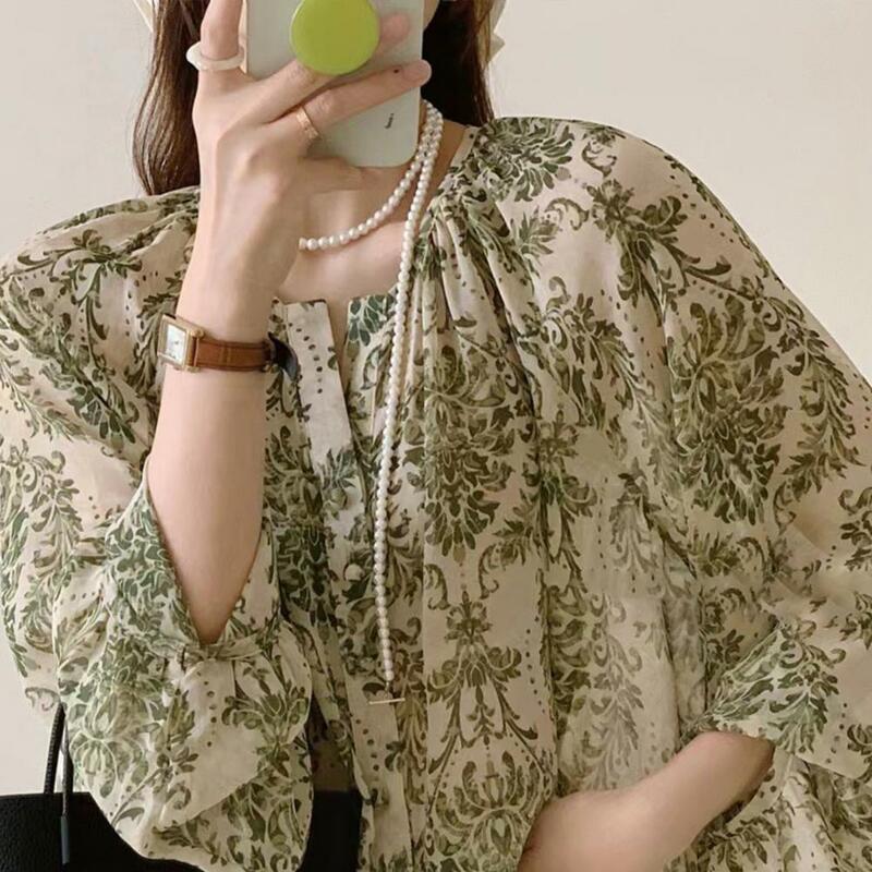 V-neck Elegant Women Shirt Lantern Sleeve Loose Casual Retro Cotton Green Oil Painting Lady Shirt Female Blusas Female Clothing