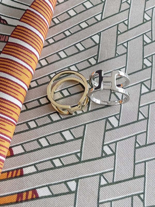 Support de châles en forme de lettre pour écharpes, anneau de foulard en rond, accessoires de style élégant, cadeau