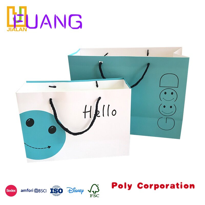 Sacs en papier d'emballage avec logo personnalisé pour enfants, conception souriante écologique, shopping promotionnel, fabricant chinois