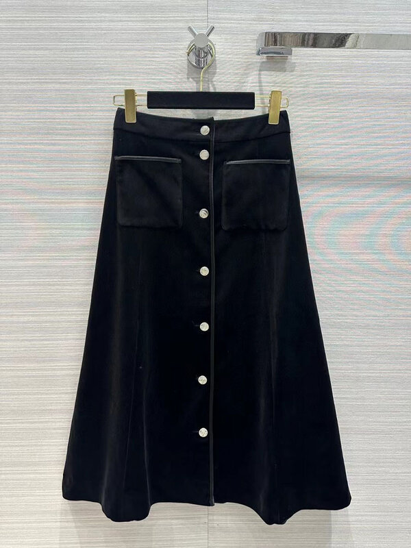 2024 New Fashion Comfortable Black velour Camellia flower Back lining Sleeveless Skirt Suit