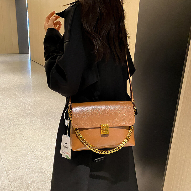 Женская модель, вместительная Водонепроницаемая Повседневная модная сумка через плечо с цепочкой, Женская Ретро сумка с клапаном