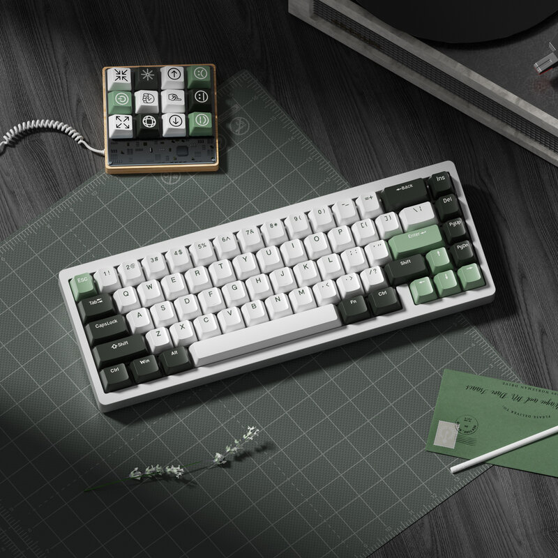 Алюминиевая механическая клавиатура с подсветкой, 66-клавишная Проводная USB клавиатура с RGB подсветкой, 65% Замена горячей замены, игровая механическая клавиатура