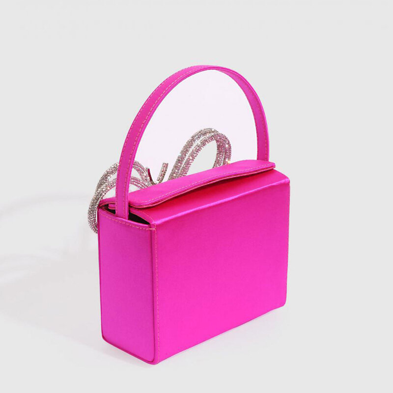 Mini กล่องกระเป๋าสำหรับสุภาพสตรีกระเป๋าถือ2023ใหม่วัสดุซาติน Bowknot ฝังเลียนแบบงานราตรีประดับเพชร Twist กระเป๋า