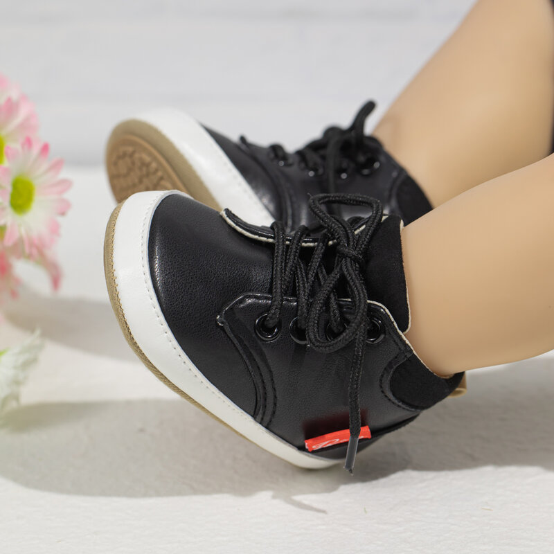 Sapatos antiderrapantes com sola de borracha, sapatos clássicos de bebê recém-nascido, couro retrô, casual, confortável, menino, menina, esportes, 2023
