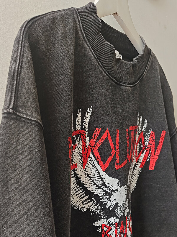 Camisola desbotada lavada com estampa águia feminina, pulôver de manga comprida, tops com gola alta, preto angustiado, primavera, outono, 2024