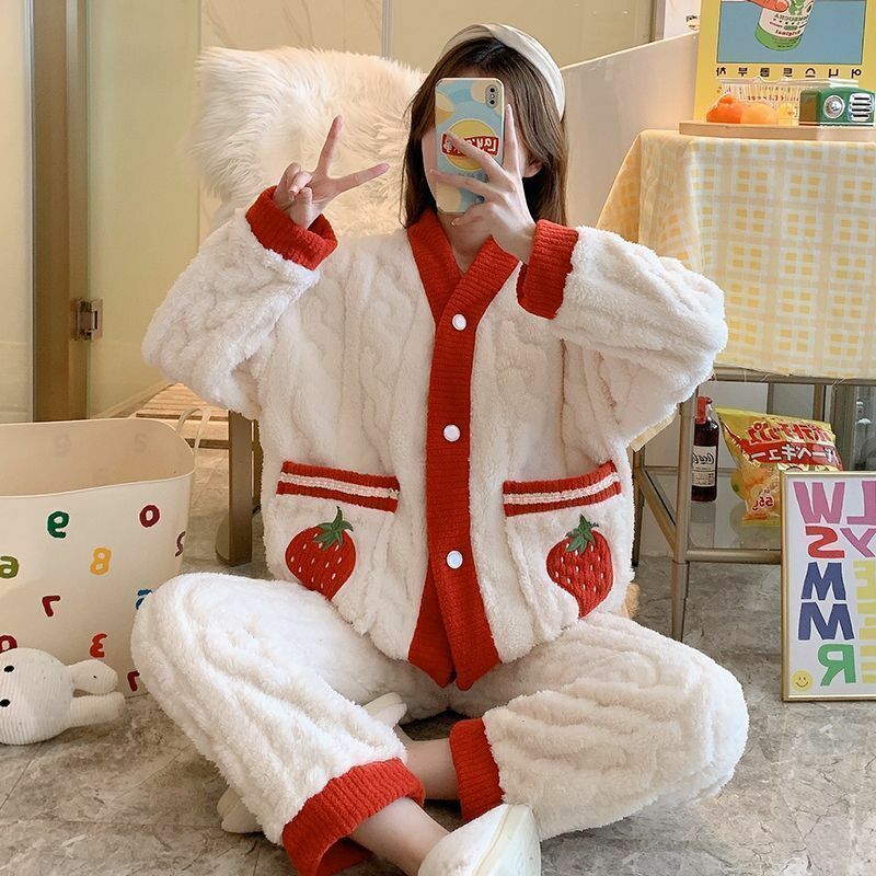 Coral fleece villus Pajamas Woman Can be worn outside flannel loungewear Autumn and winter set Long sleeve Have pockets
