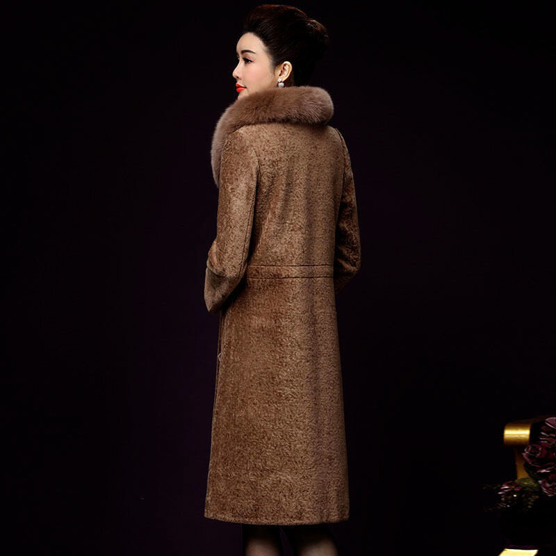 Меховое теплое пальто средней длины с имитацией овцы, темпераментное пальто для среднего возраста для зимы 2023 года, большое и длинное
