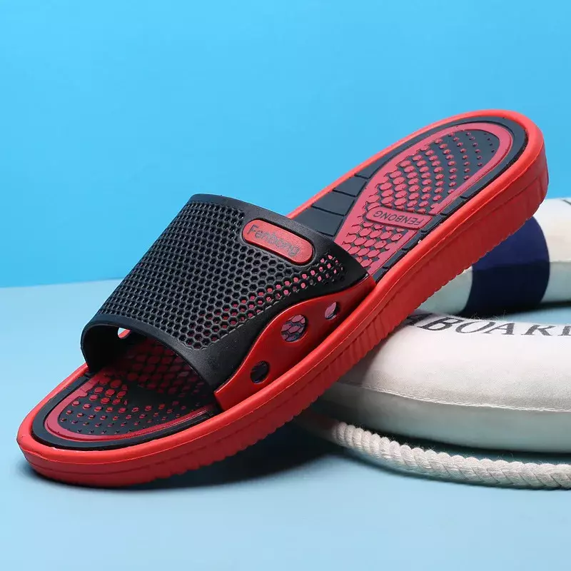 Nowe letnie kapcie męskie miękkie elastyczne klapki plażowe na zewnątrz kryty łazienka przeciwpoślizgowe buty z grubą podeszwą duży rozmiar 45