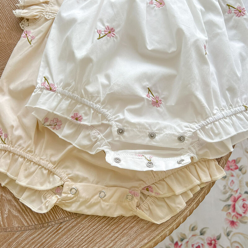 Macacão do algodão do bebé com luva do voo, bordado da flor, roupa do bebé recém-nascido, verão