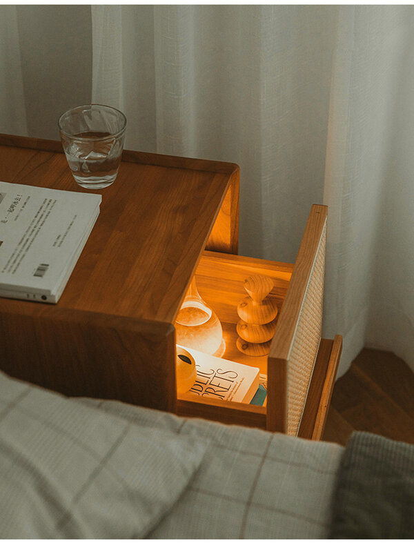 ナイトスタンド籐織りベッドルーム家具ベッドサイドテーブル多機能小さなサイド収納キャビネット無垢材ナイトスタンド