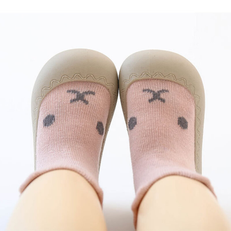 Zapatos de calcetines de dibujos animados para bebé, zapatillas de suela de goma suave, botines de bebé, primeros pasos