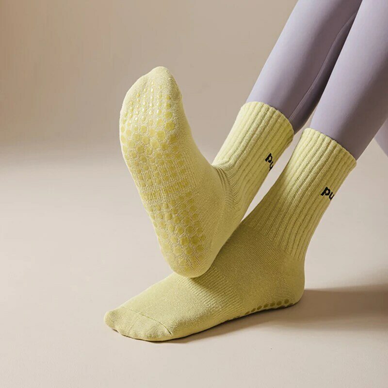 Nuovi calzini da Yoga a metà polpaccio semplici in tinta unita calzini da Pilates calzini da Fitness antiscivolo in Silicone calzini da allenamento per ginnastica da ballo Indoor