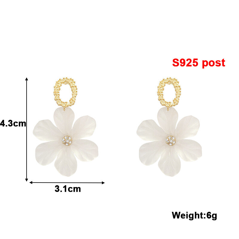 Durchscheinende weiße Blume hängende Ohrringe für Frauen Strass ball mittlere Blüten blätter süße koreanische neue Strand urlaub Ohr dekoration