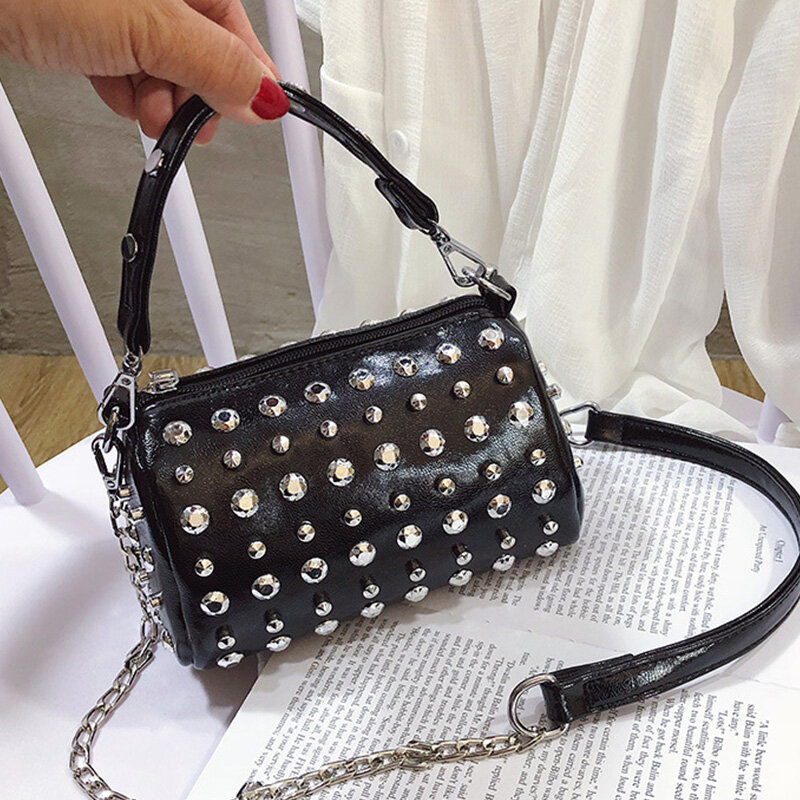 Nuove borse di moda Trend Line borsa a tracolla da donna Multi-rivetto borsa a tracolla selvaggia