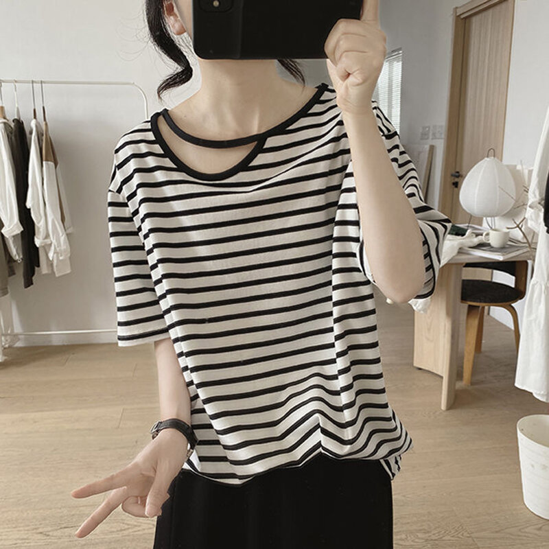 Fashion O-Neck Hollow Out Striped Blouses Female Clothing 2024 Summer New Loose Short Sleeve All-match Tops Casual Shirts