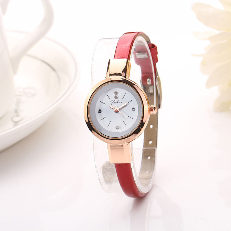 Relógio PU de banda estreita para senhoras, quartzo redondo, pulseira analógica, relógio de pulso casual, vermelho, nova moda