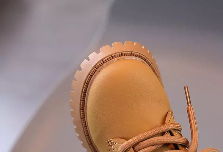 Skórzane buty dla dzieci w stylu Vintage nowe jesienne dziecięce antypoślizgowe miękkie gumowa podeszwa ciepłe botki dla chłopców dziewczynki maluch na co dzień