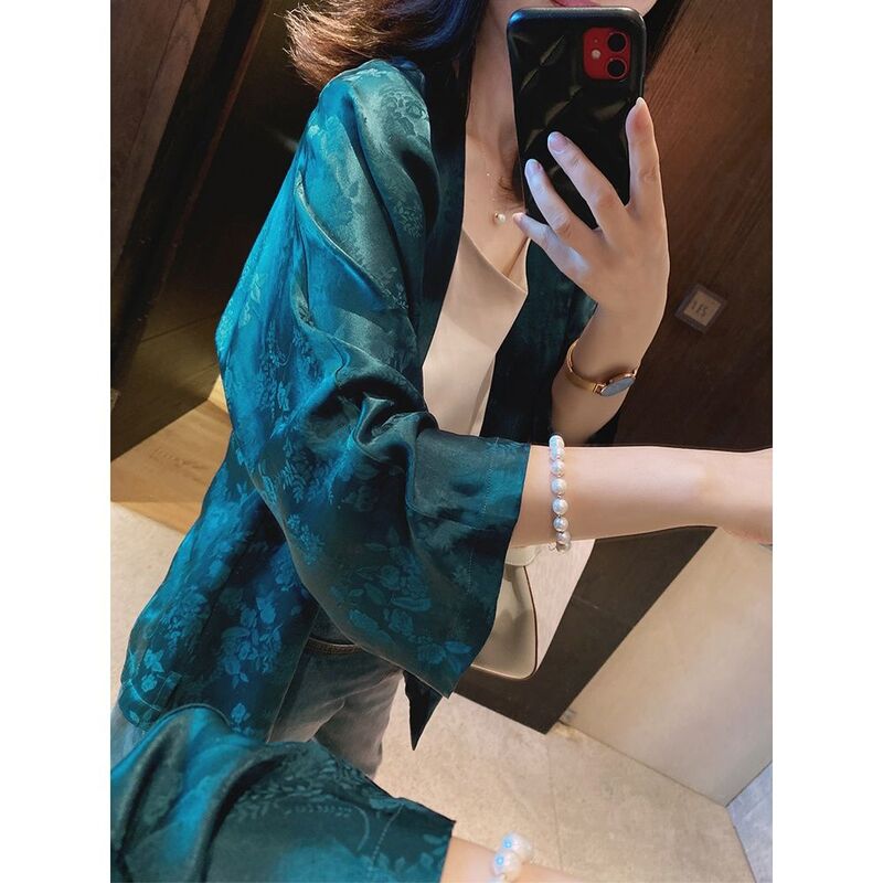Pakaian blus wanita tang tradisional, atasan blus hanfu jacquard wanita bunga vintage leher v elegan gaya Cina 2024