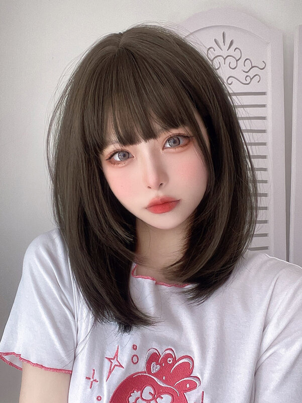 16Inch Cool Brown Color Synthetic Wigs With Bang Medium Natural Straight Hair Wig For Women Daily Use Cosplay Heat Resistant