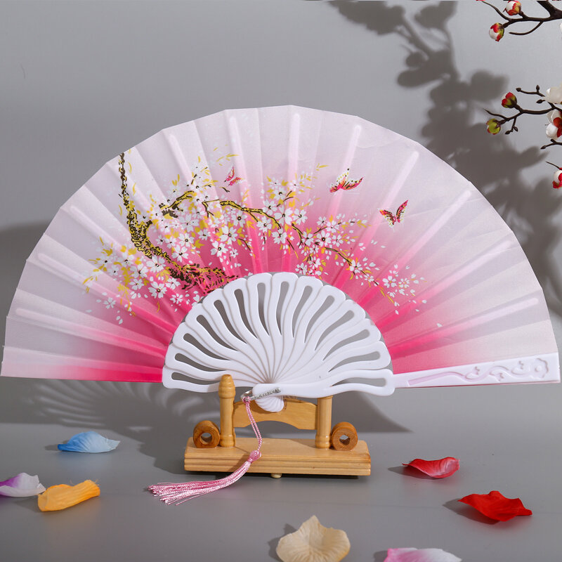 Chińskie w stylu Retro plastikowe składane wentylator ręczny w antycznym stylu składany wentylator z frędzlami rekwizyty taneczne akcesoria Hanfu wyroby do dekoracji domu