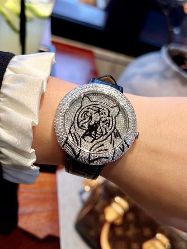 Steel full diamond Tiger sapphire crystal glass mirror leather strap Quartz watch 2024 Women's new watch Fashion luxury watch