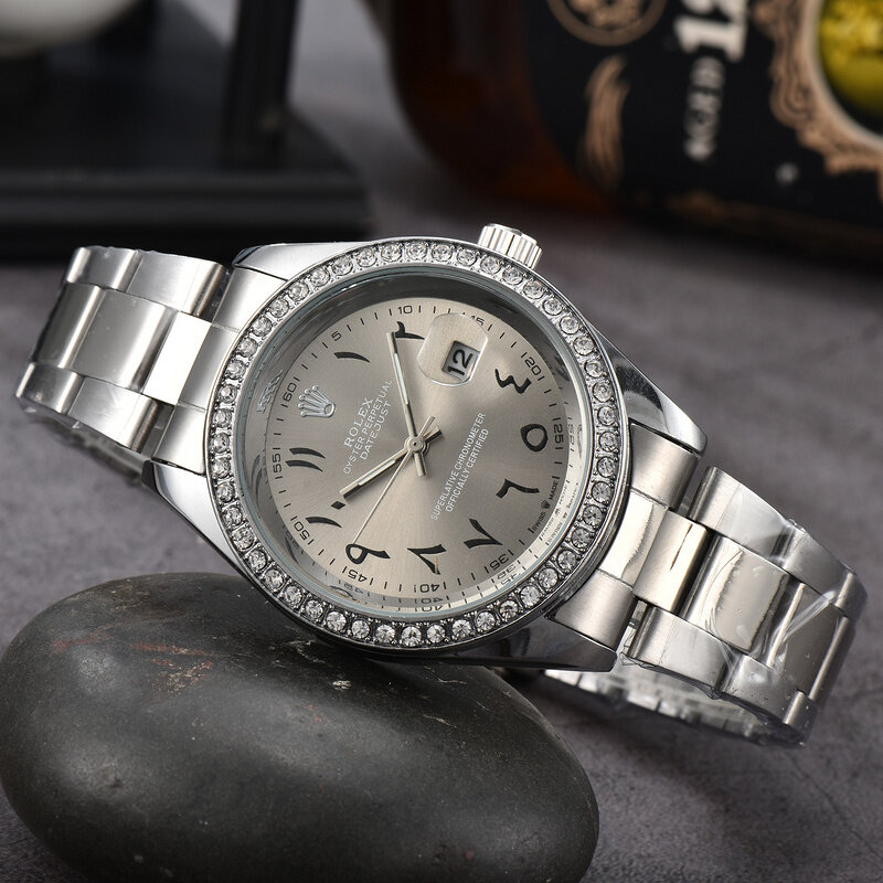 New Fashion Women Men Quartz Watch Mens Women Watches Luxury Classic Retro Big diamond Wristwatches