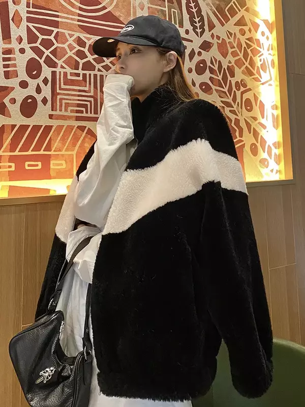 Jesień zimowe damskie płaszcze płaszcz z wełny ze strzyży kobiety odzież Casual wełniany płaszcz koreański ciepłe kobiece futro kurtka Casaco Feminino Lq