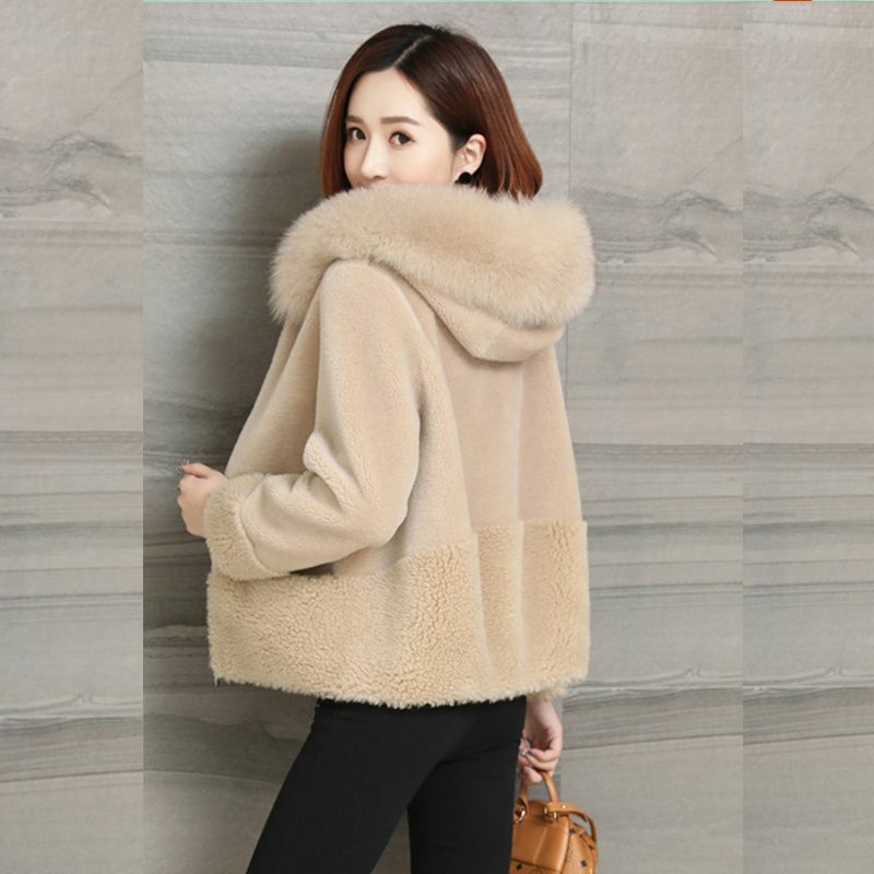 Women 2023 Winter New Real Fox Fur Collar Jackets Female Short Genuine Lamb Fur Coats Ladies Loose Warm Hooded Overcoats A444