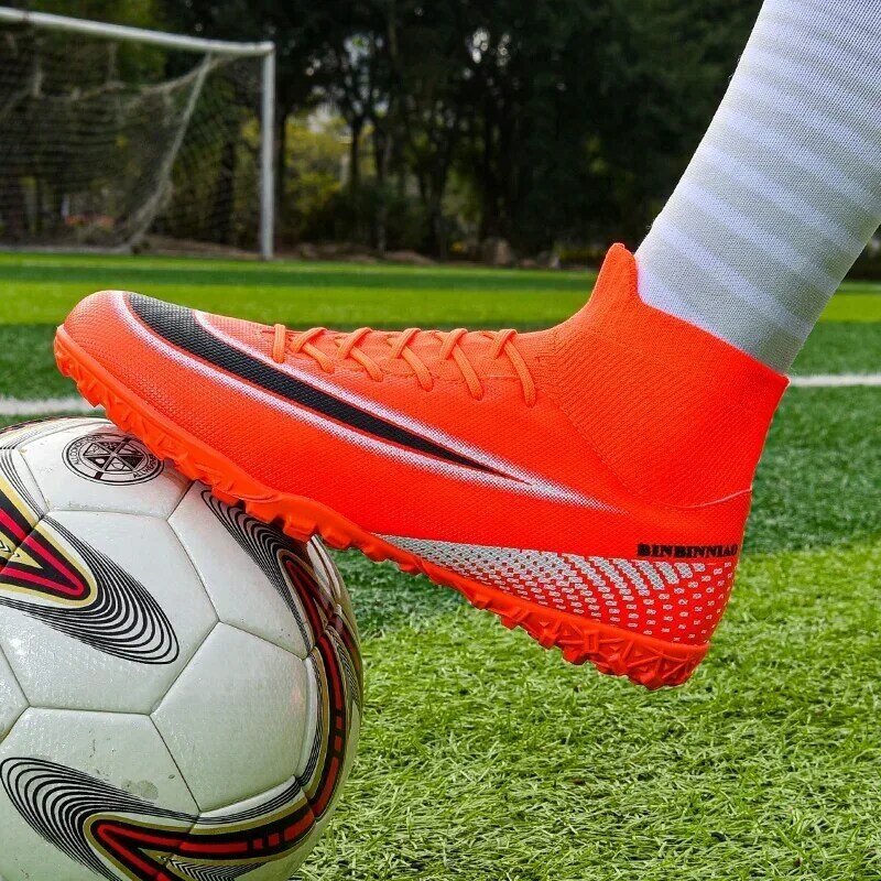 Scarpe da calcio da uomo nuove di zecca scarpe da calcio professionali comode da allenamento di alta qualità con erba Futsal Ultralight