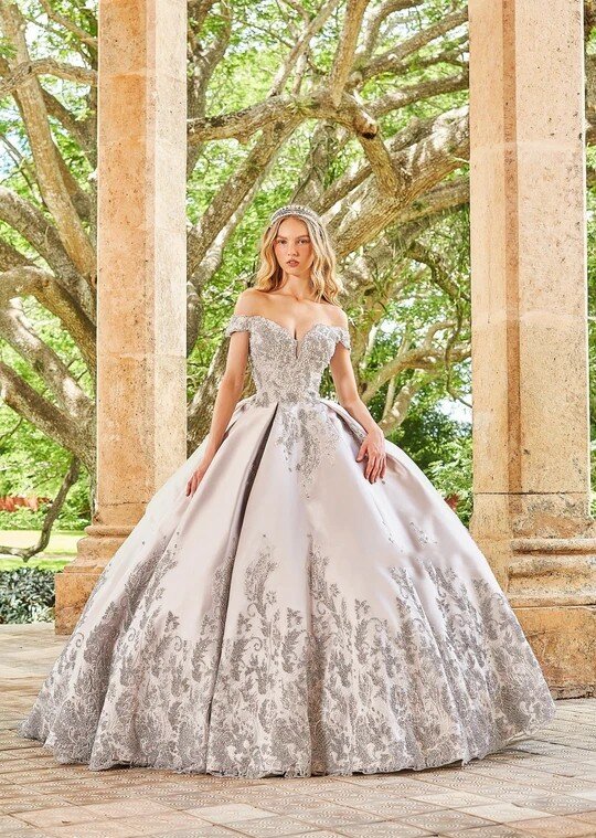 Silver Charro Quinceanera Dresses Ball Gown Off The Shoulder Satin Appliques Mexican Sweet 16 Dresses 15 Anos