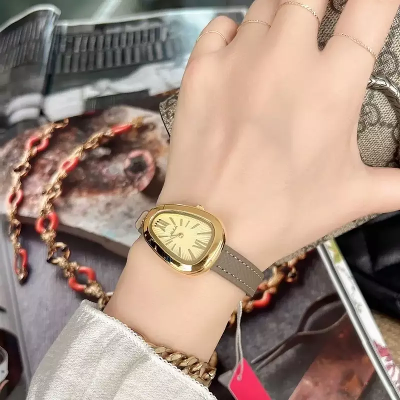 Genuine Leather Watch Women's Personalized Creativity High Quality Small Snake Head Quartz women clock
