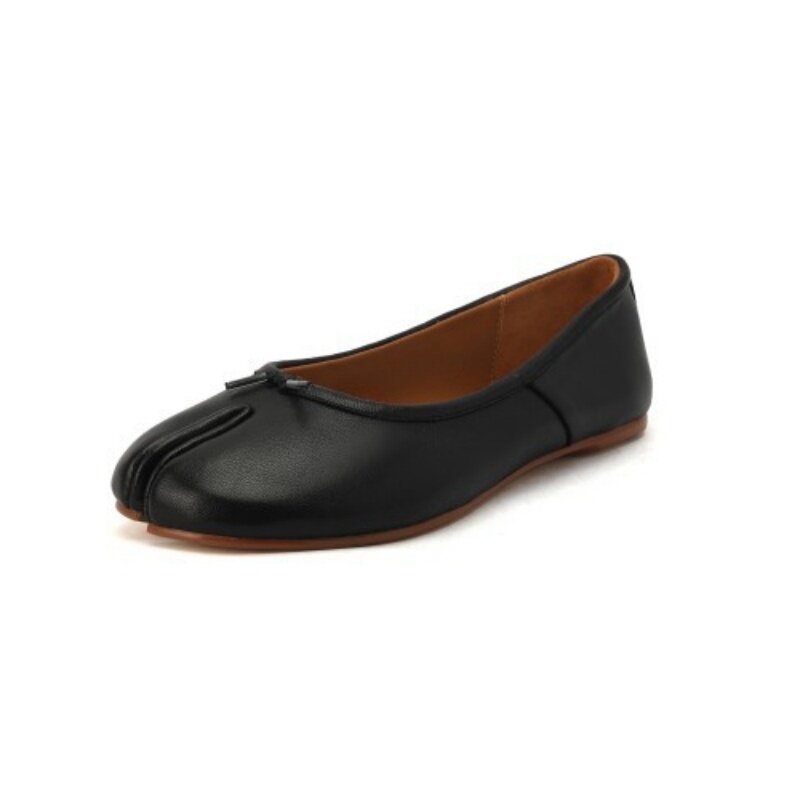 Zapatos informales de piel auténtica con punta dividida para mujer, zapatillas de Ballet con suela plana para caminar, verano, 2024