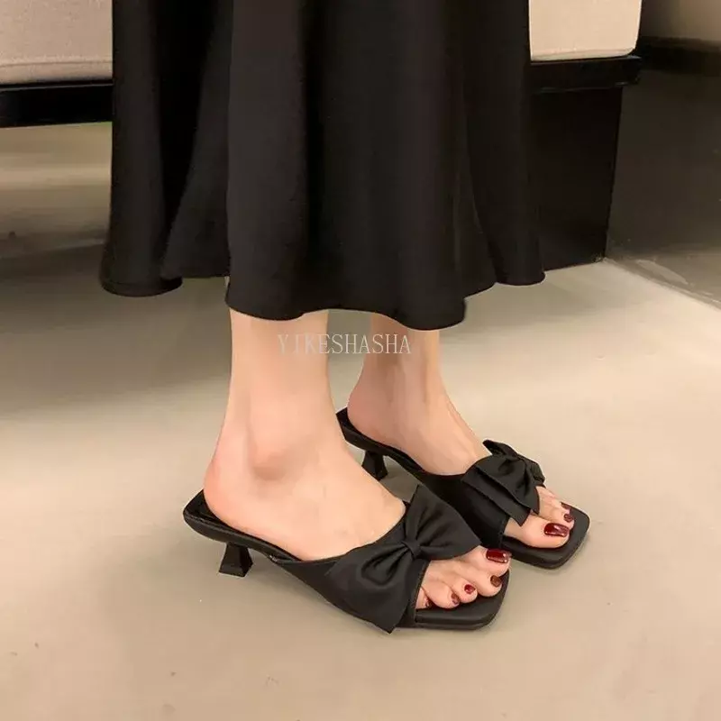 Pantofole Sexy estive 2024 donne tacco fiocco sandalo con tacco alto trascina fuori comode scarpe Casual da donna tacchi alti