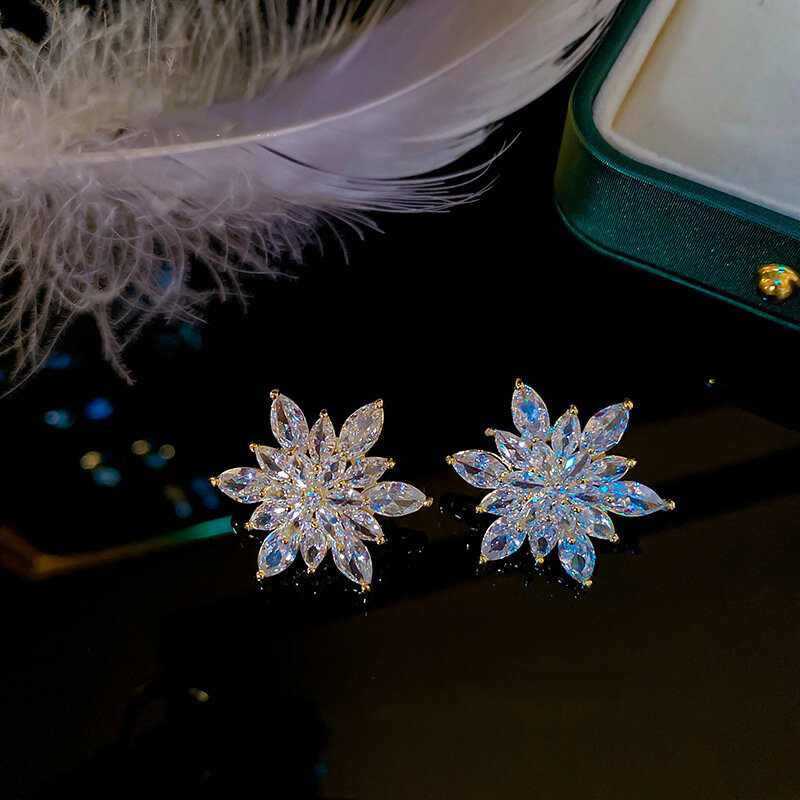 Przesadne luksusowy kryształ kolczyki sztyfty z kwiatem damskie Temperament eleganckie projektowanie mody wesele biżuteria prezenty walentynkowe