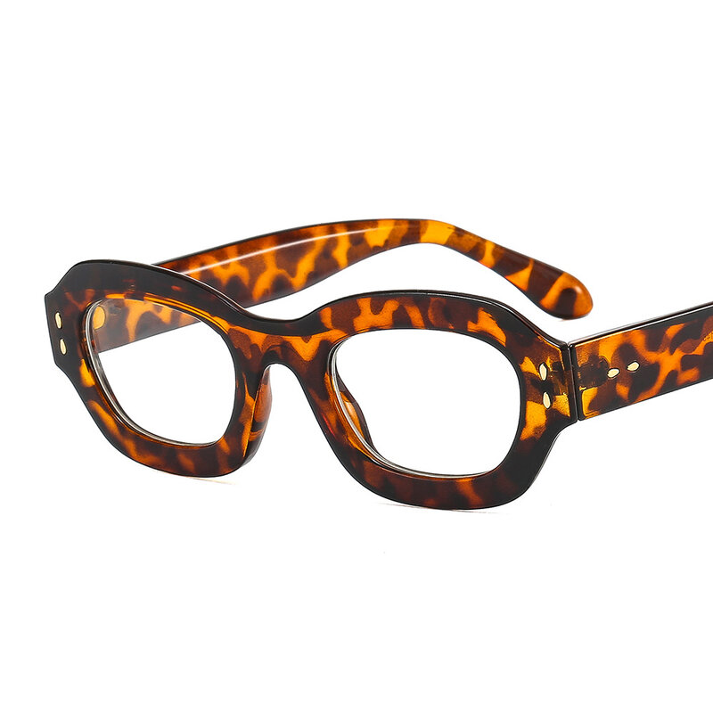 Ins Popular Fashion Small Oval Eyeglasses Women Vintage Leopard Jelly Color Eyewear Men Trending Sun Glasses Shades UV400