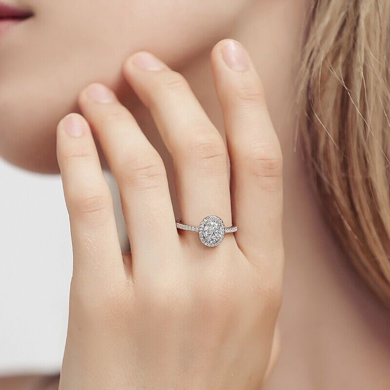 1CT 925 Sterling Silver taglio ovale Moissanite Halo Ring gioielli per l'anniversario della festa nuziale per le donne