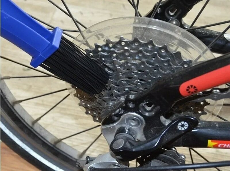 Cepillo de plástico para limpieza de cadena de bicicleta y motocicleta, limpiador de cepillo Grunge para exteriores, herramientas para limpiar bisiklet, 1 unidad