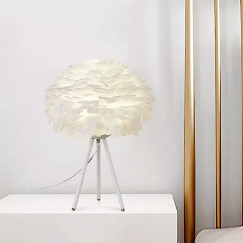LED moderna semplice lampada da tavolo piuma matrimonio romantico piuma d'oca lampada da tavolo Decor casa soggiorno camera da letto studio Hotel Decor