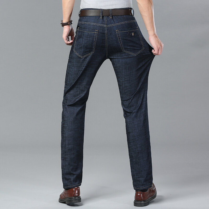 Jeans de homem solto e reto, calças compridas, na moda e versátil, verão, 2024