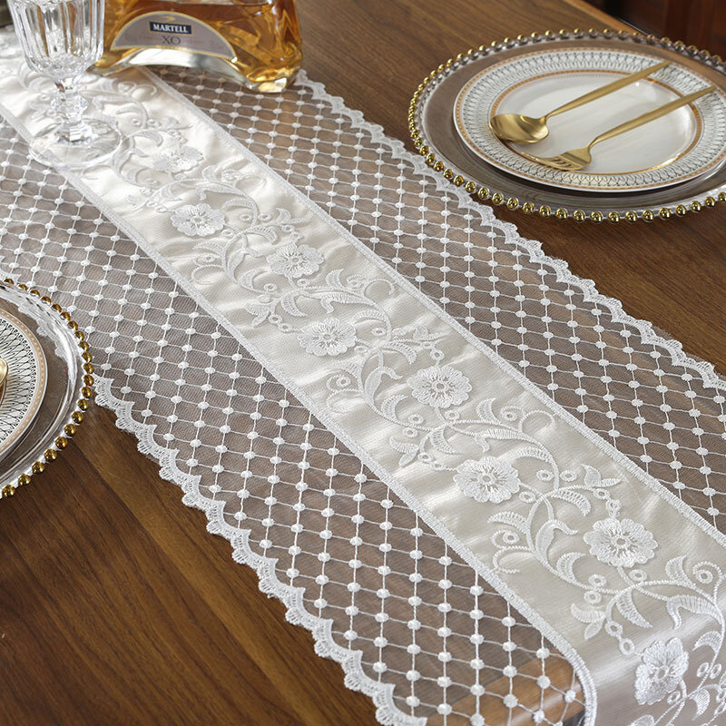 European Embroidery Fine Lace White Simple Coffee Table Runner Mats Flag French TV Cabinet Tablecloth Wedding Holiday Decoration