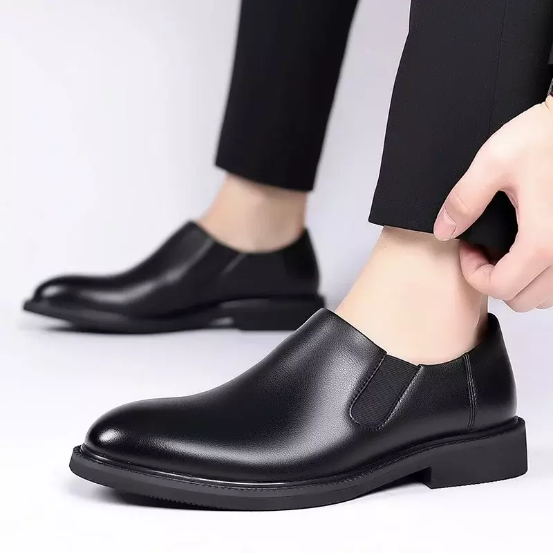 2023 wszechstronne męskie buty biurowe na zewnątrz męskie buty na co dzień solidna, spiczasta, antypoślizgowa modne skórzane buty na niskim obcasie