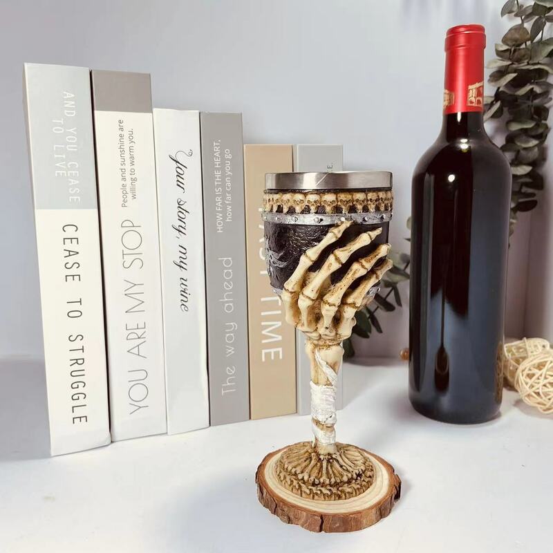 Cangkir anggur logam klasik, berkaki buatan tangan rumah tangga pola ukiran kaca anggur tembaga