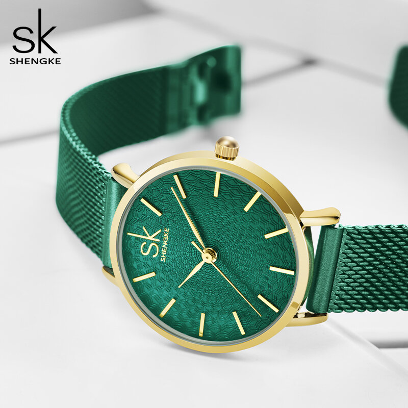 Shengke นาฬิกาสำหรับสตรีสีเขียวพิเศษนาฬิกาแฟชั่น Montre Femme ญี่ปุ่นควอตซ์นาฬิกาสุภาพสตรี Slim แถบปรับได้