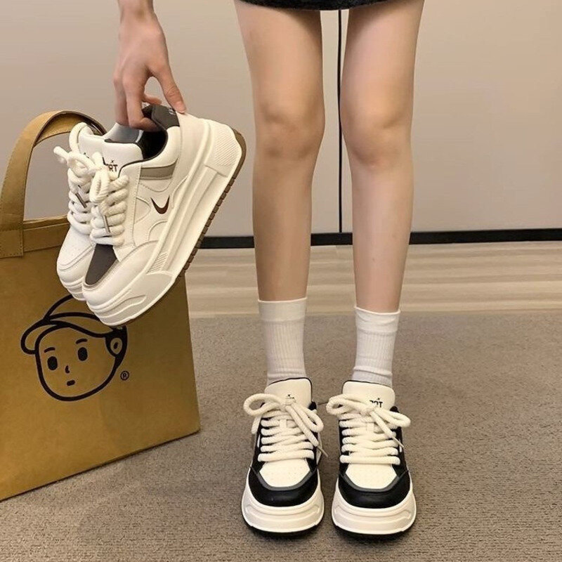 Новинка 2024, Женская весенне-осенняя Спортивная повседневная обувь Little White на толстой подошве, универсальные и уникальные модные холщовые туфли в стиле Instagram